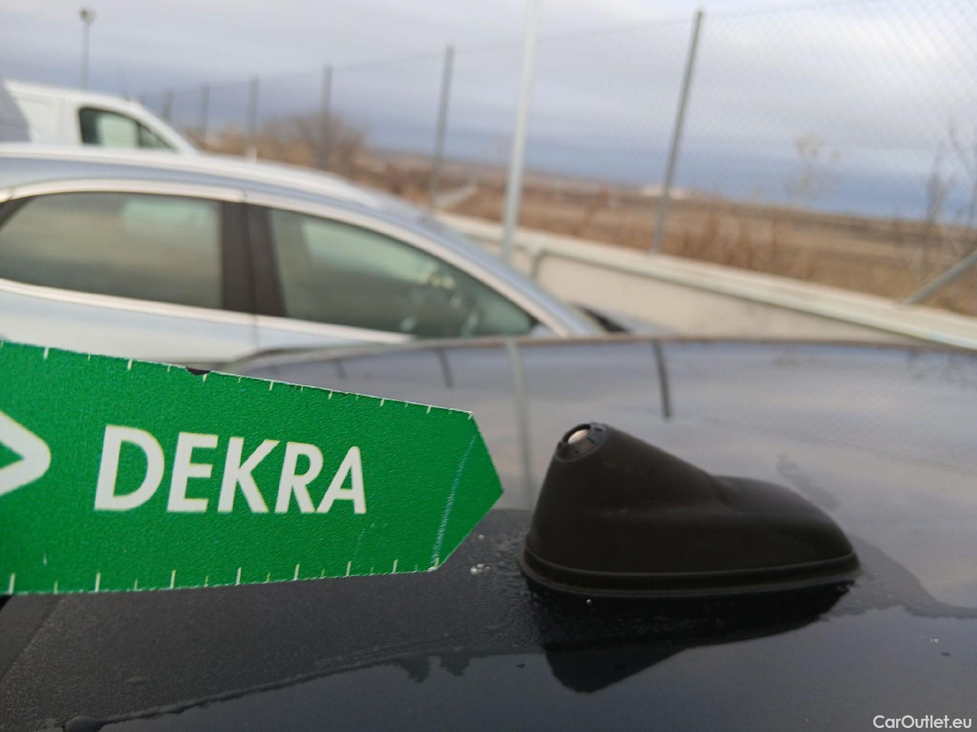  Opel  Corsa OPEL  / 2019 / 5P / berlina con portón 1.2T XHL 74kW (100CV) Edition #19