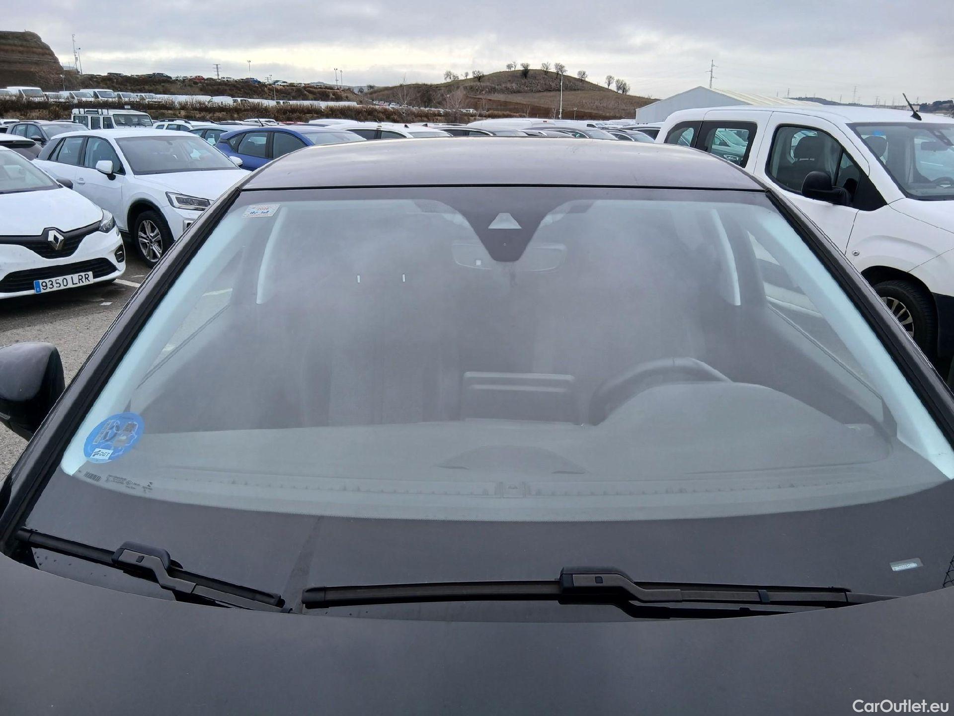  Peugeot  3008 PEUGEOT  Hybrid / 2016 / 5P / todoterreno 225 e-EAT8 Allure #1