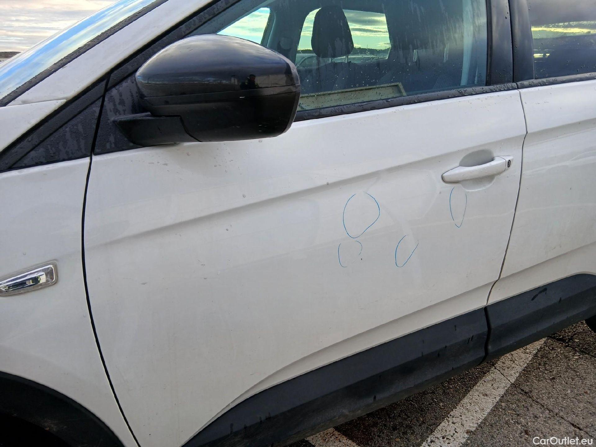  Opel   Grandland X OPEL Grandland / 2021 / 5P / todoterreno 1.5 CDTi Business Edition Auto #16