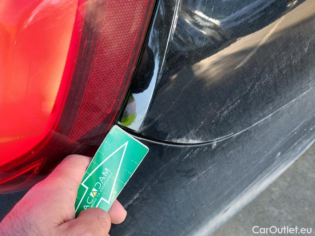  Bmw  Serie 3 BMW  / 2018 / 4P / sedán 318d Auto. #10