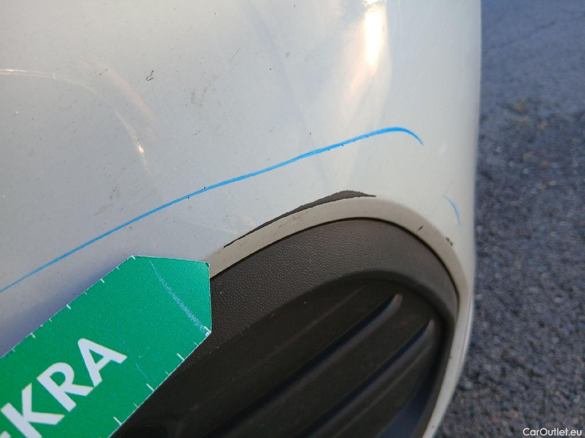  Volkswagen  Polo VOLKSWAGEN  / 2021 / 5P / berlina con portón Life 1.0 TSI 70kW (95CV) #4