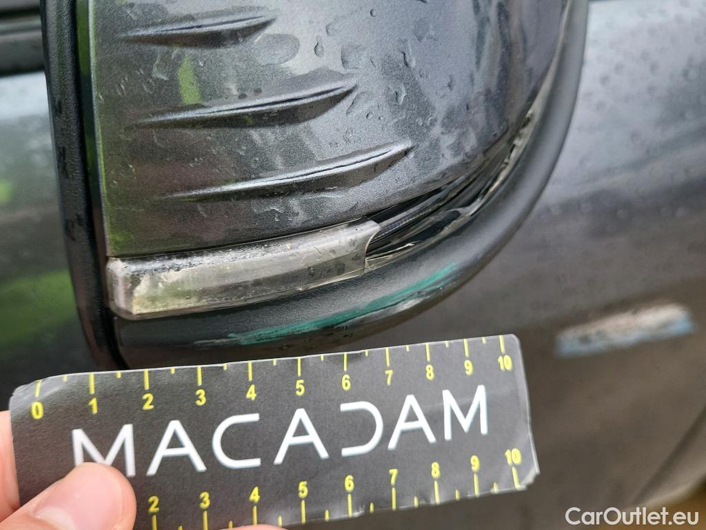  Bmw  Serie 1 BMW  / 2019 / 5P / berlina con portón 118i #38