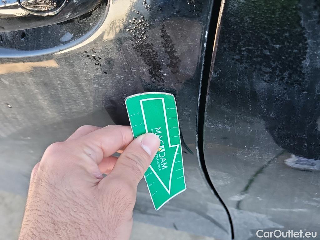  Bmw  Serie 3 BMW  / 2018 / 4P / sedán 318d Auto. #2