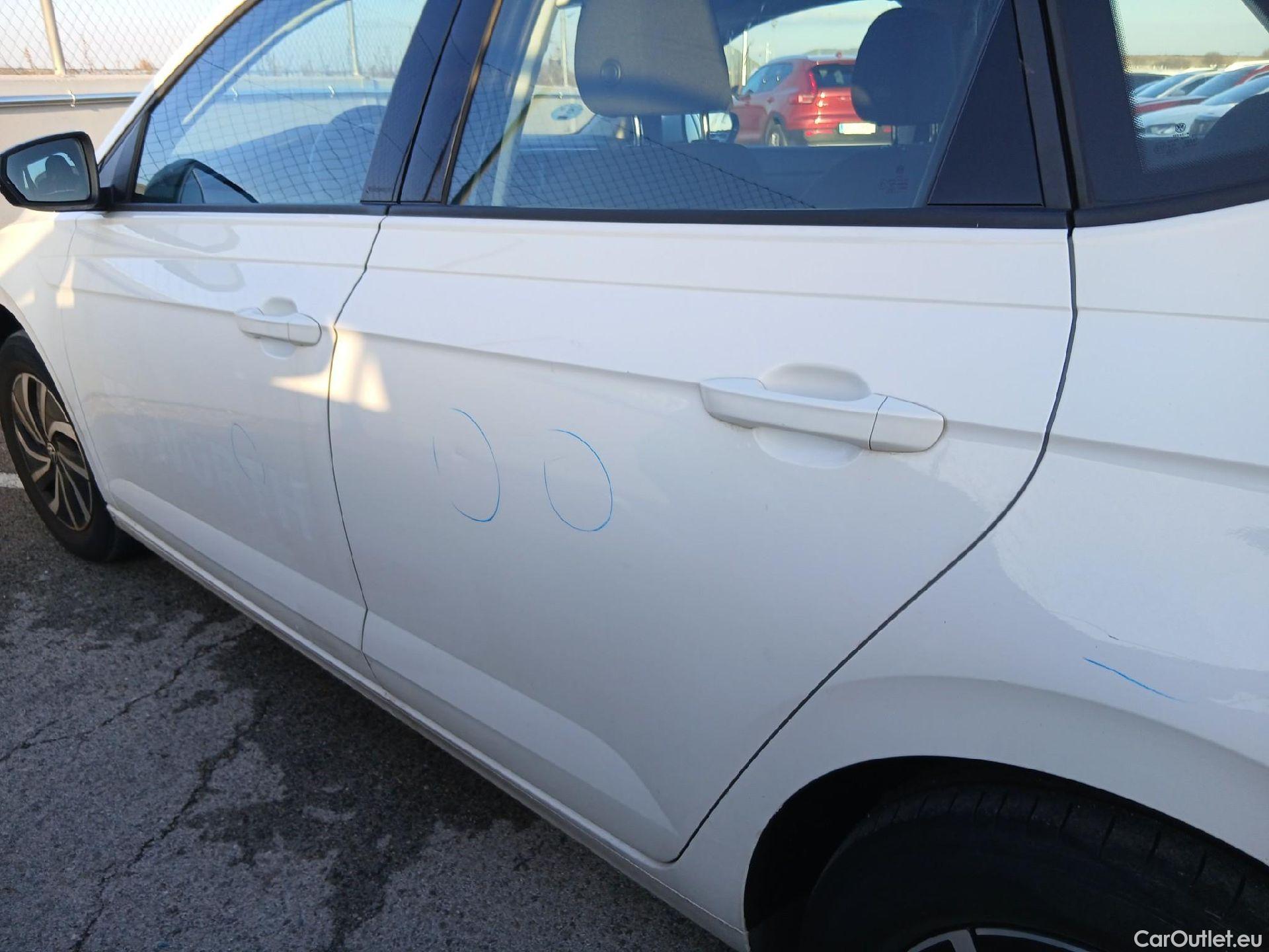  Volkswagen  Polo VOLKSWAGEN  / 2021 / 5P / berlina con portón Life 1.0 TSI 70kW (95CV) #13