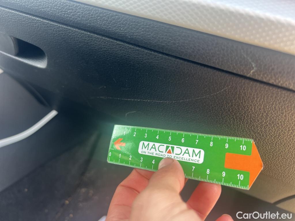  Audi  Q2 AUDI  / 2016 / 5P / todoterreno Design 30 TFSI 85kW (116CV) #4