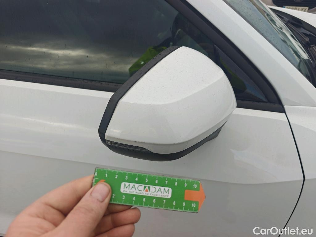  Audi  Q2 AUDI  / 2016 / 5P / todoterreno Design 30 TFSI 85kW (116CV) #23