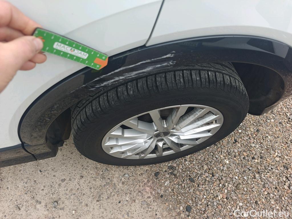  Audi  Q2 AUDI  / 2016 / 5P / todoterreno Design 30 TFSI 85kW (116CV) #26