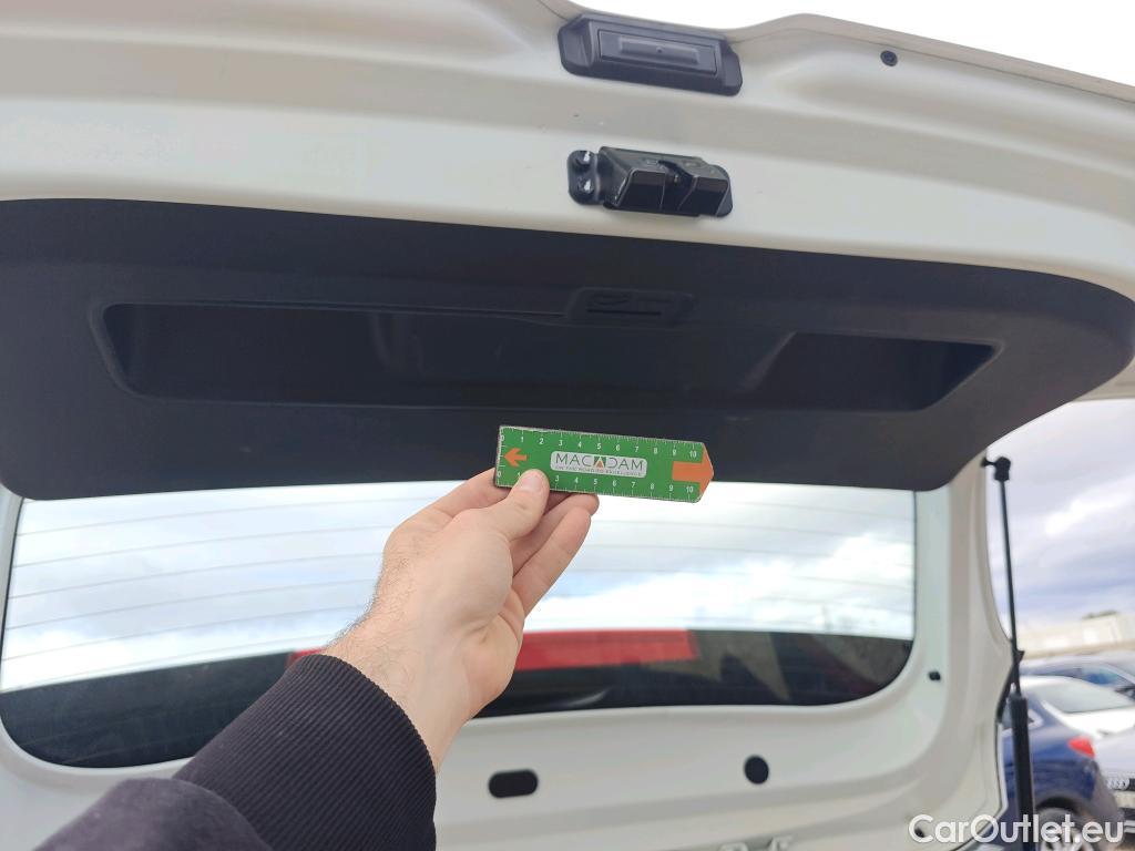  Hyundai  Bayon HYUNDAI  / 2021 / 5P / todoterreno 1.2 MPI Maxx #27