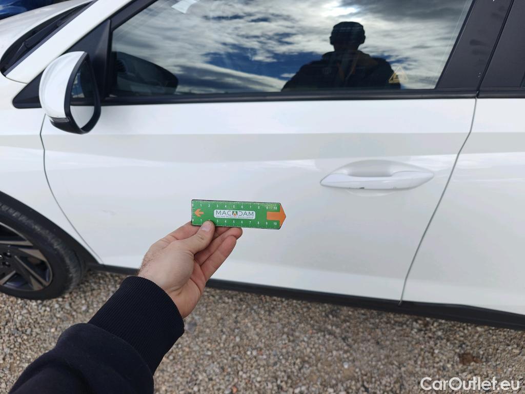  Hyundai  Bayon HYUNDAI  / 2021 / 5P / todoterreno 1.2 MPI Maxx #5