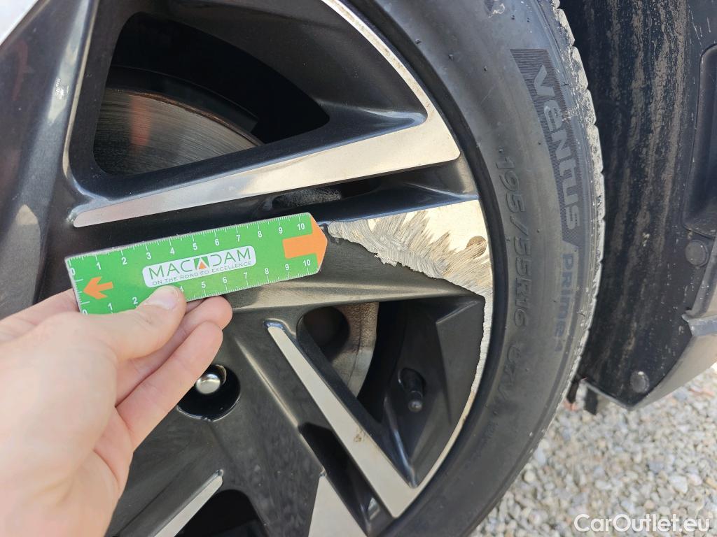  Hyundai  Bayon HYUNDAI  / 2021 / 5P / todoterreno 1.2 MPI Maxx #9