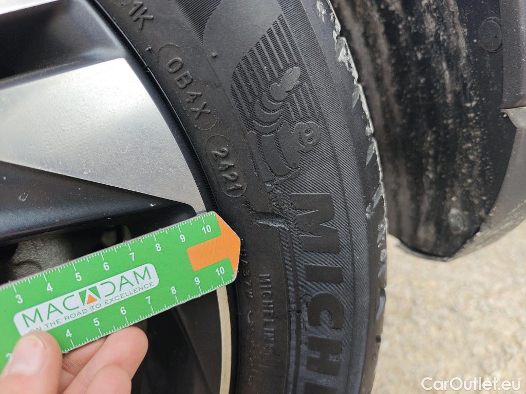  Hyundai  Bayon HYUNDAI  / 2021 / 5P / todoterreno 1.2 MPI Maxx #25