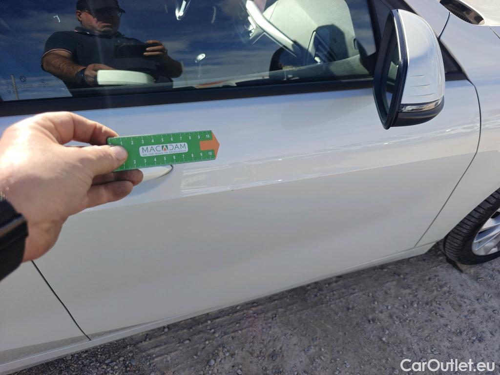  Bmw  Serie 1 BMW  / 2019 / 5P / berlina con portón 118i #5