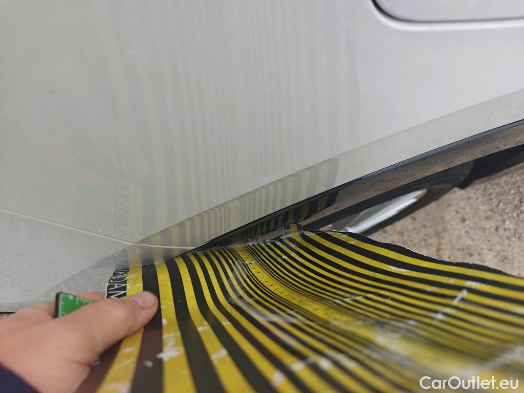  Audi  Q2 AUDI  / 2016 / 5P / todoterreno Design 30 TFSI 85kW (116CV) #38