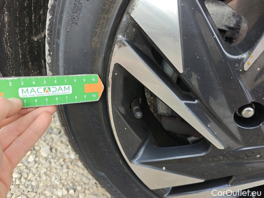  Hyundai  Bayon HYUNDAI  / 2021 / 5P / todoterreno 1.2 MPI Maxx #88