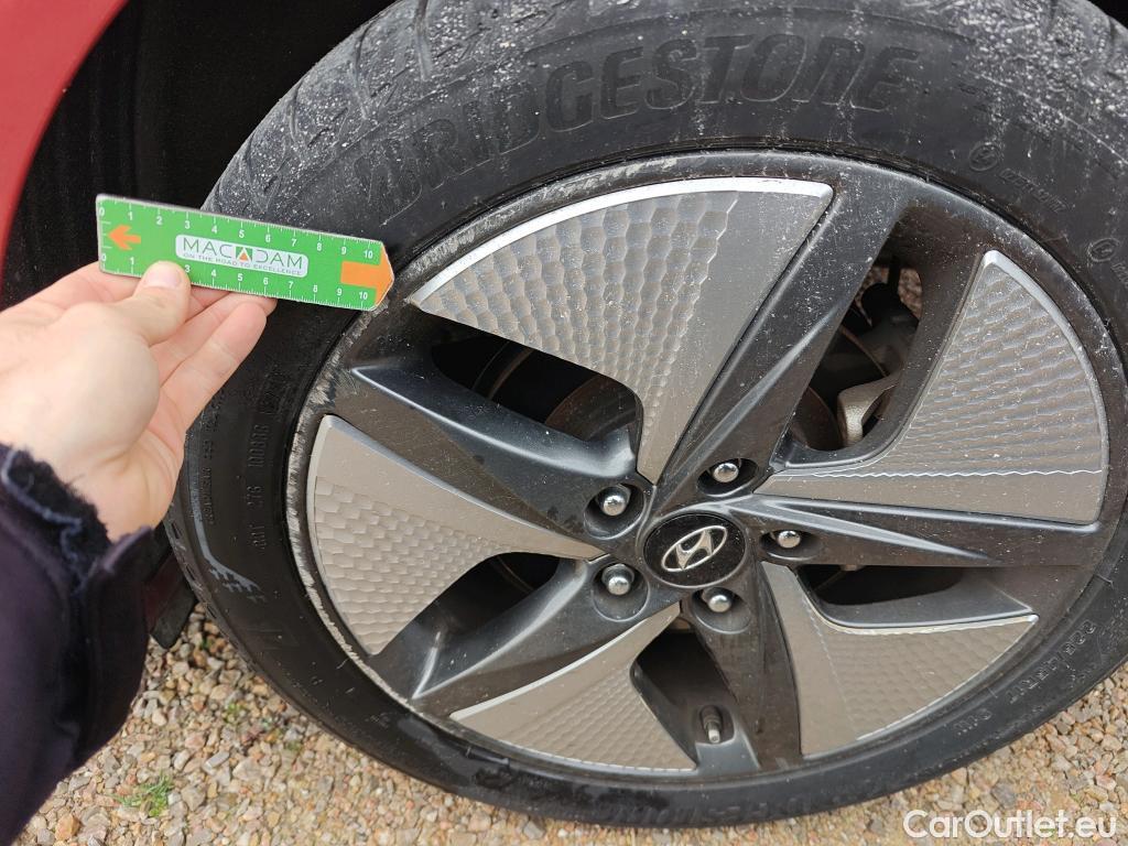  Hyundai   Ioniq HYUNDAI / 2019 / 5P / berlina con portón 1.6 GDI HEV Style DCT #31