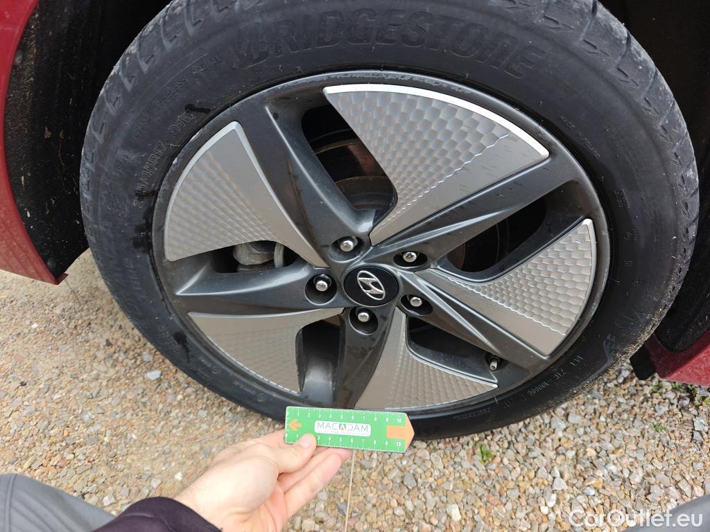  Hyundai   Ioniq HYUNDAI / 2019 / 5P / berlina con portón 1.6 GDI HEV Style DCT #27