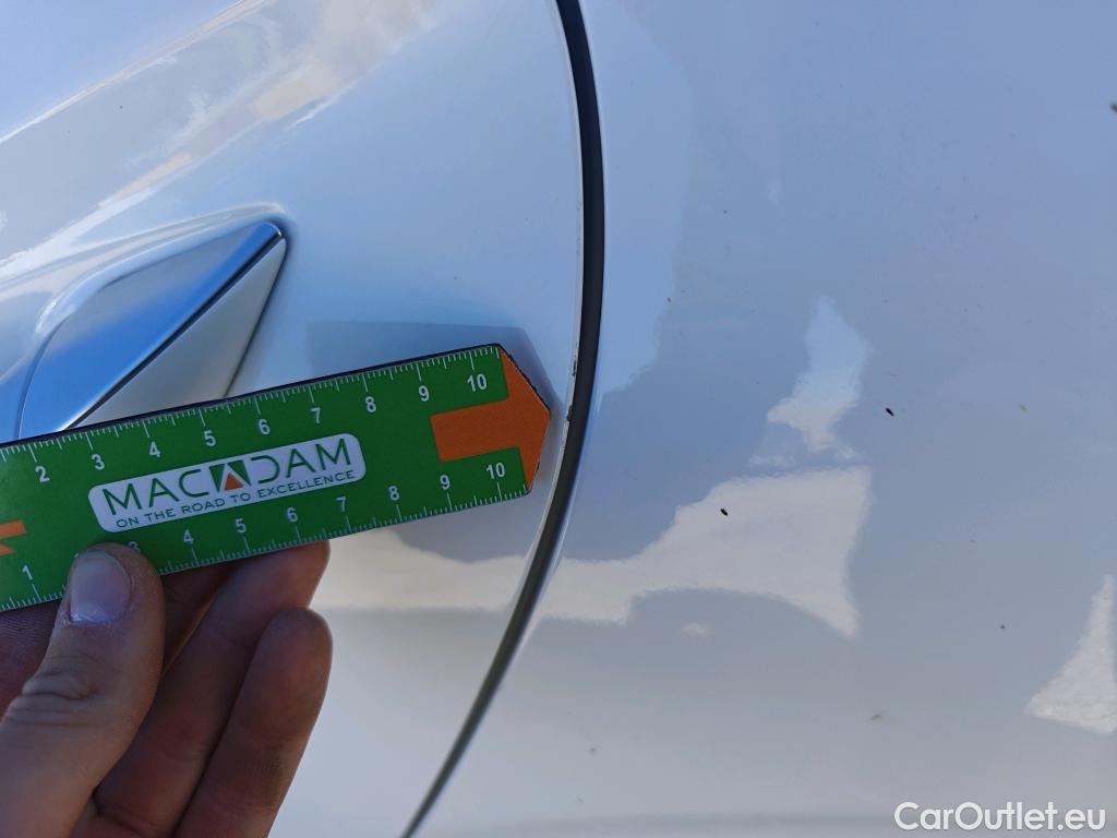  Hyundai   Ioniq HYUNDAI / 2019 / 5P / berlina con portón 1.6 GDI HEV Tecno DCT #38