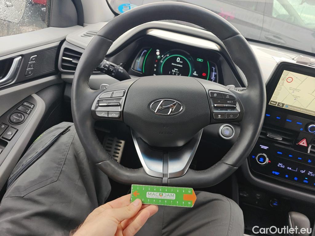  Hyundai   Ioniq HYUNDAI / 2019 / 5P / berlina con portón 1.6 GDI HEV Style DCT #39