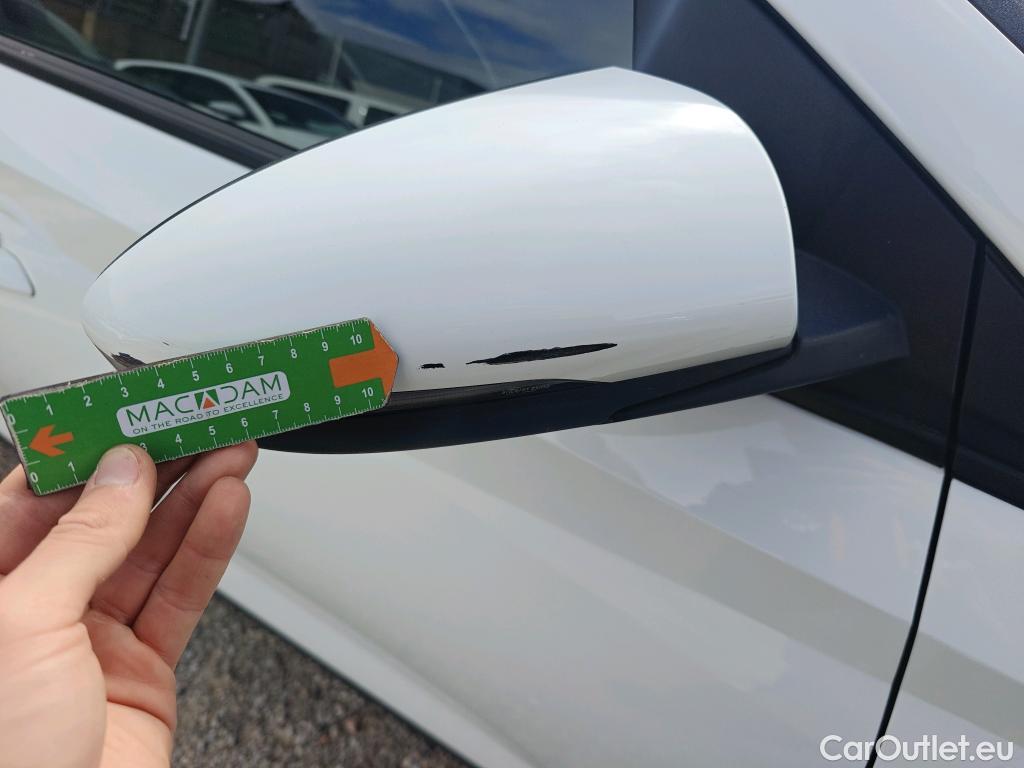  Hyundai  Bayon HYUNDAI  / 2021 / 5P / todoterreno 1.2 MPI Maxx #63