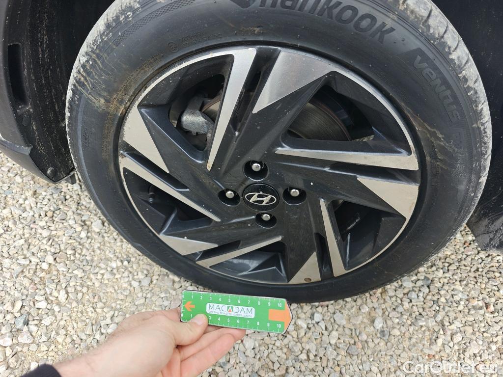  Hyundai  Bayon HYUNDAI  / 2021 / 5P / todoterreno 1.2 MPI Maxx #86