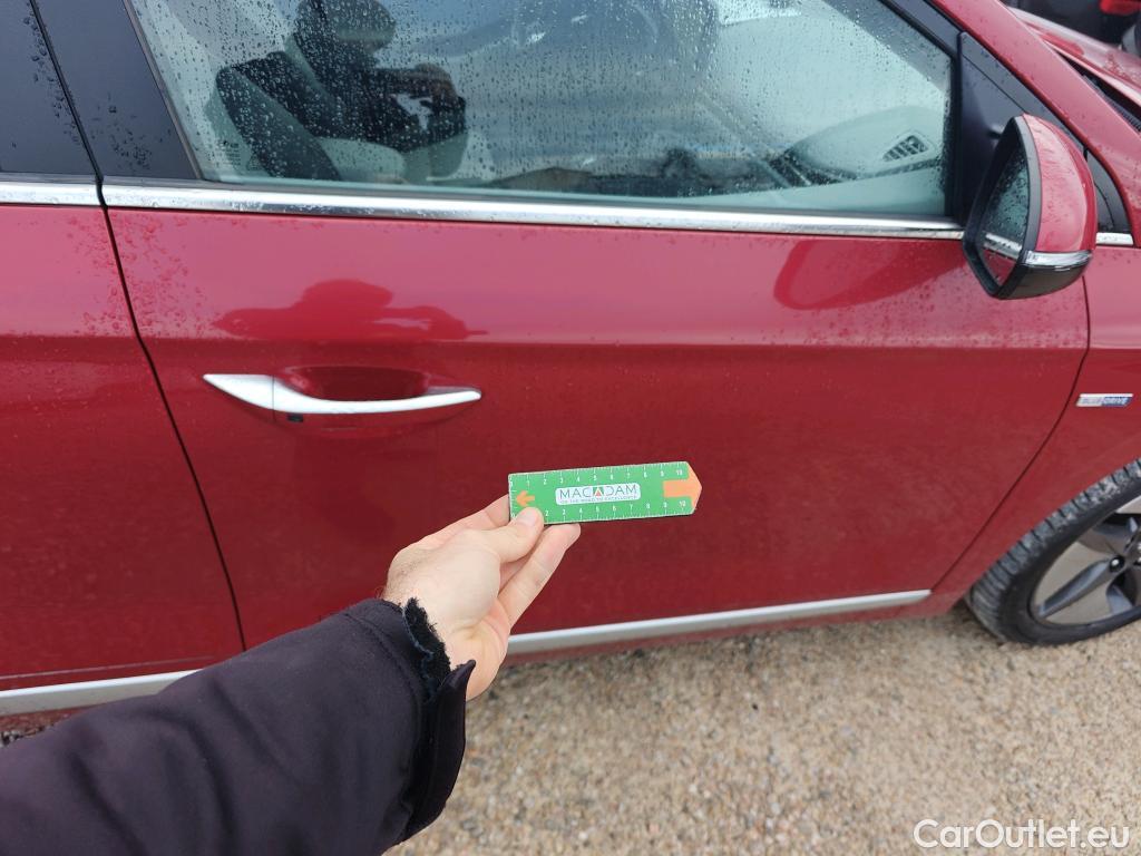  Hyundai   Ioniq HYUNDAI / 2019 / 5P / berlina con portón 1.6 GDI HEV Style DCT #10