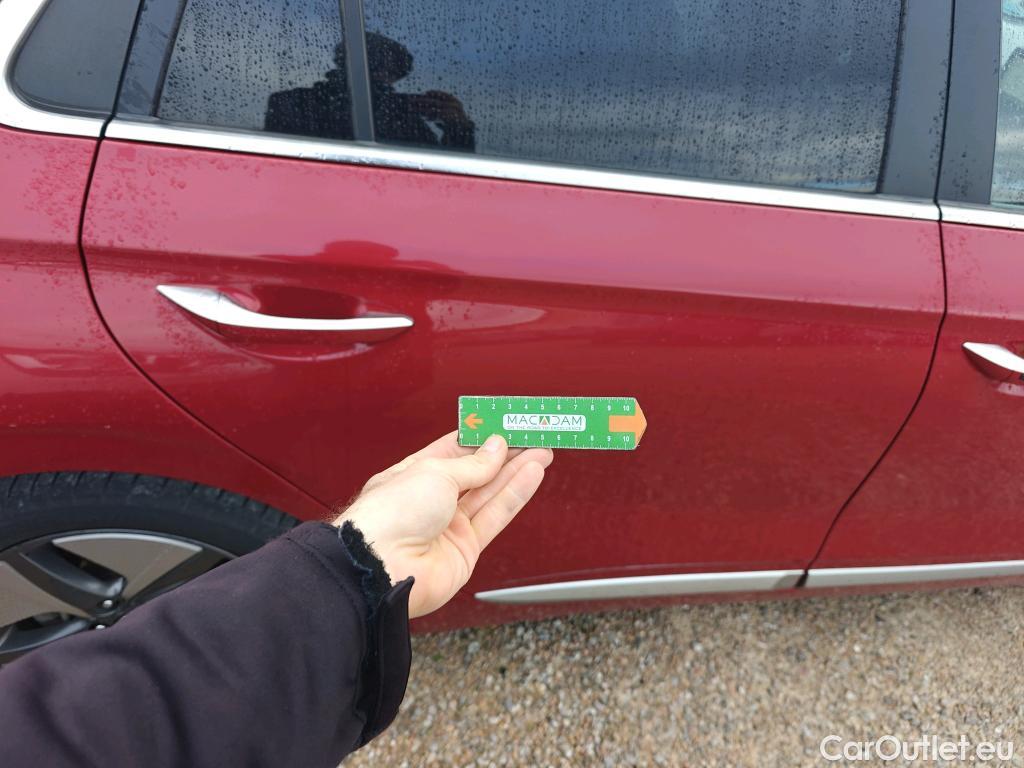  Hyundai   Ioniq HYUNDAI / 2019 / 5P / berlina con portón 1.6 GDI HEV Style DCT #16