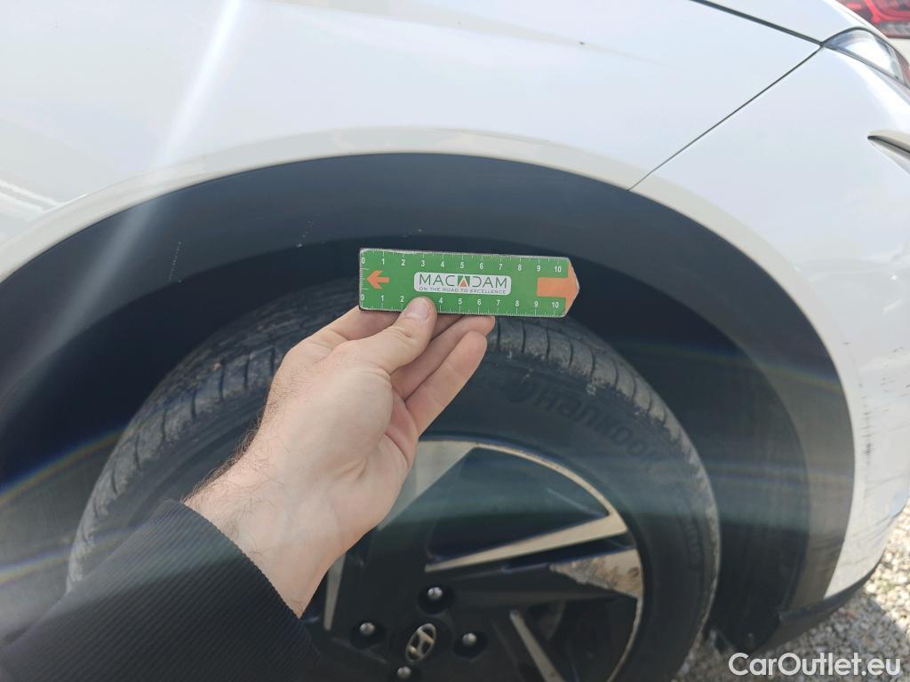  Hyundai  Bayon HYUNDAI  / 2021 / 5P / todoterreno 1.2 MPI Maxx #72