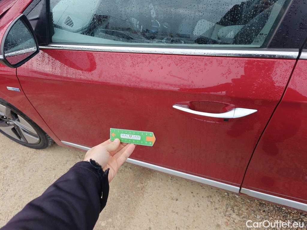  Hyundai   Ioniq HYUNDAI / 2019 / 5P / berlina con portón 1.6 GDI HEV Style DCT #20