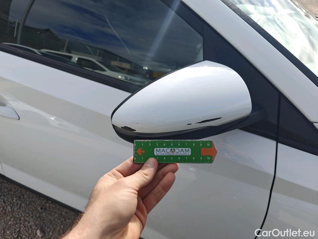  Hyundai  Bayon HYUNDAI  / 2021 / 5P / todoterreno 1.2 MPI Maxx #61