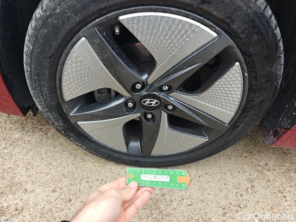  Hyundai   Ioniq HYUNDAI / 2019 / 5P / berlina con portón 1.6 GDI HEV Style DCT #66