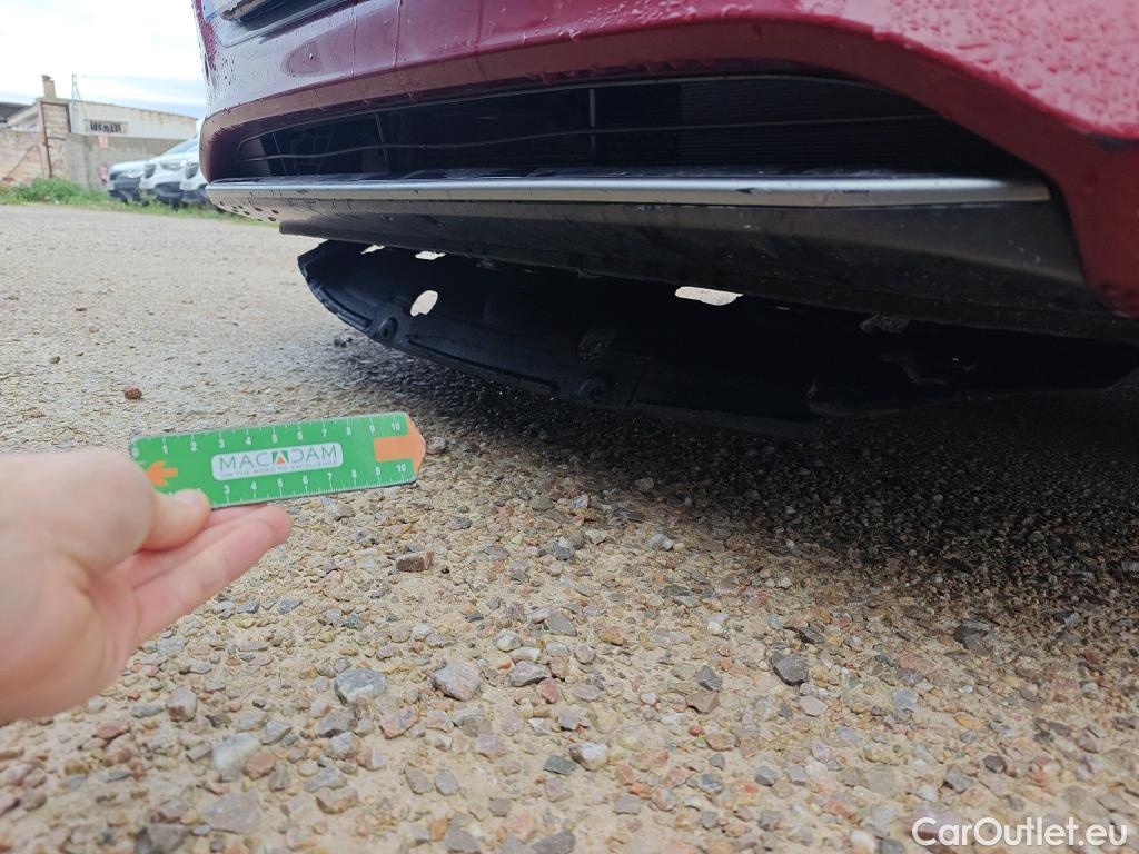  Hyundai   Ioniq HYUNDAI / 2019 / 5P / berlina con portón 1.6 GDI HEV Style DCT #63