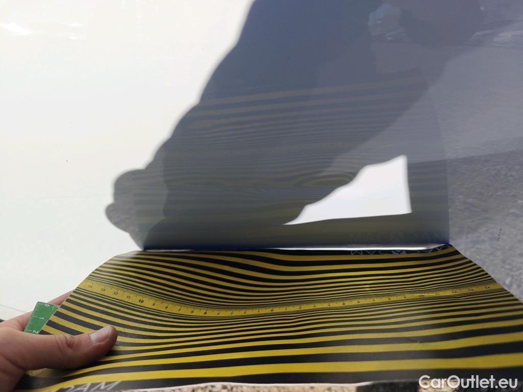  Hyundai   Ioniq HYUNDAI / 2019 / 5P / berlina con portón 1.6 GDI HEV Tecno DCT #2