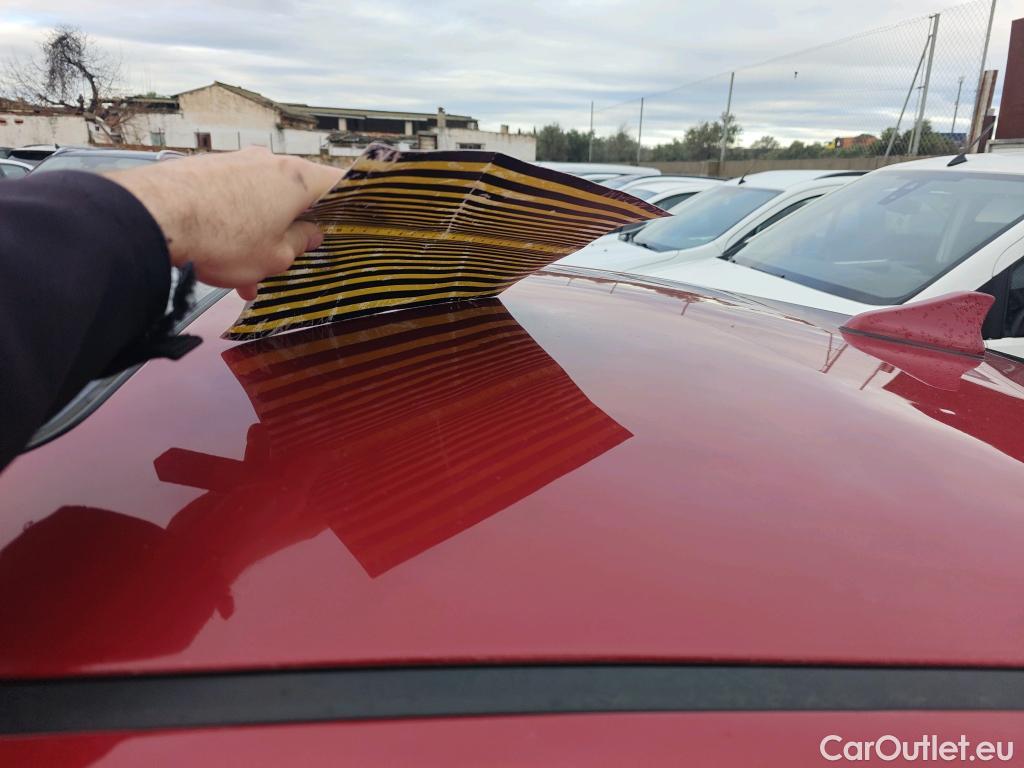  Hyundai   Ioniq HYUNDAI / 2019 / 5P / berlina con portón 1.6 GDI HEV Style DCT #3