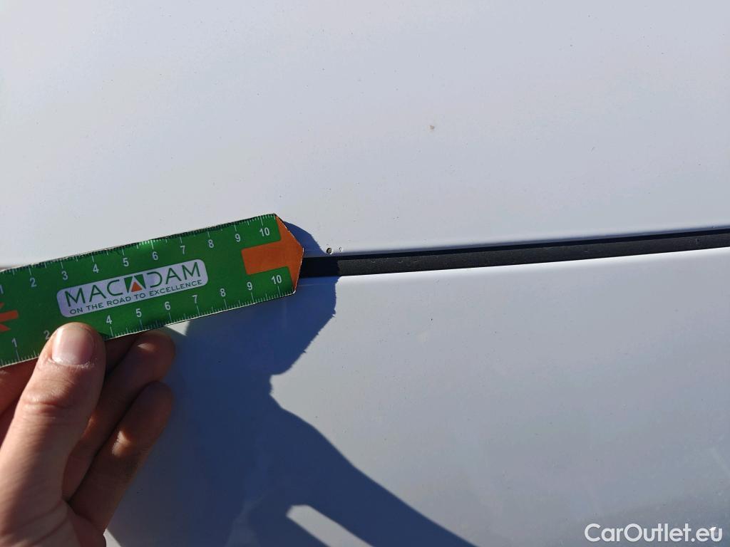  Hyundai   Ioniq HYUNDAI / 2019 / 5P / berlina con portón 1.6 GDI HEV Tecno DCT #40