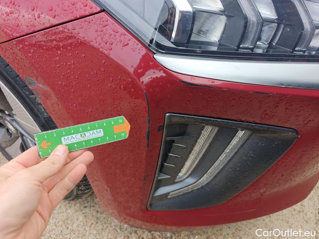  Hyundai   Ioniq HYUNDAI / 2019 / 5P / berlina con portón 1.6 GDI HEV Style DCT #48