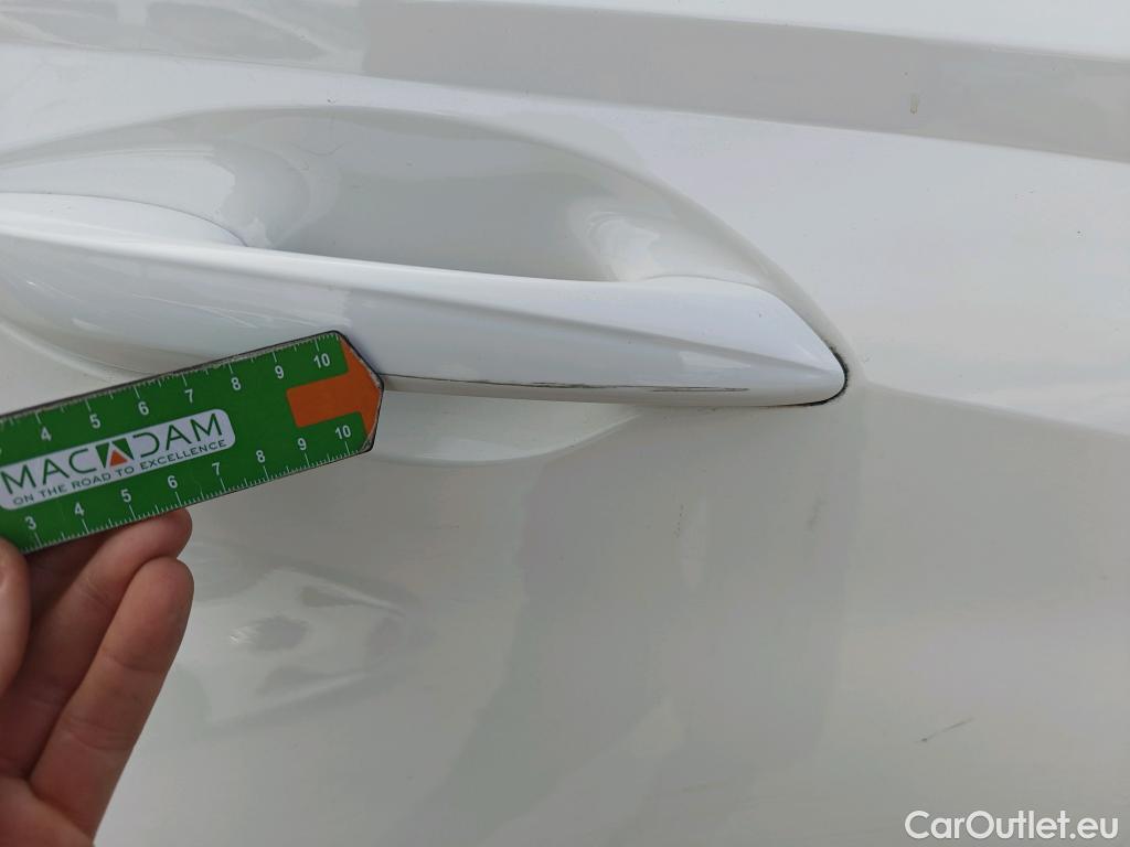  Hyundai  Bayon HYUNDAI  / 2021 / 5P / todoterreno 1.2 MPI Maxx #80