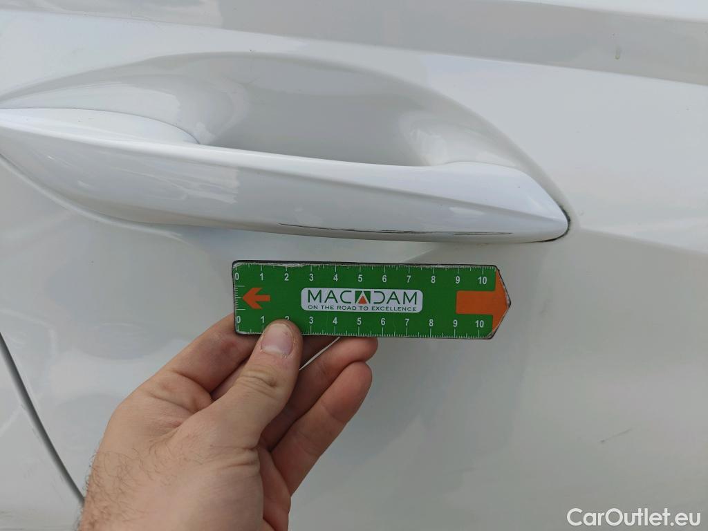  Hyundai  Bayon HYUNDAI  / 2021 / 5P / todoterreno 1.2 MPI Maxx #79