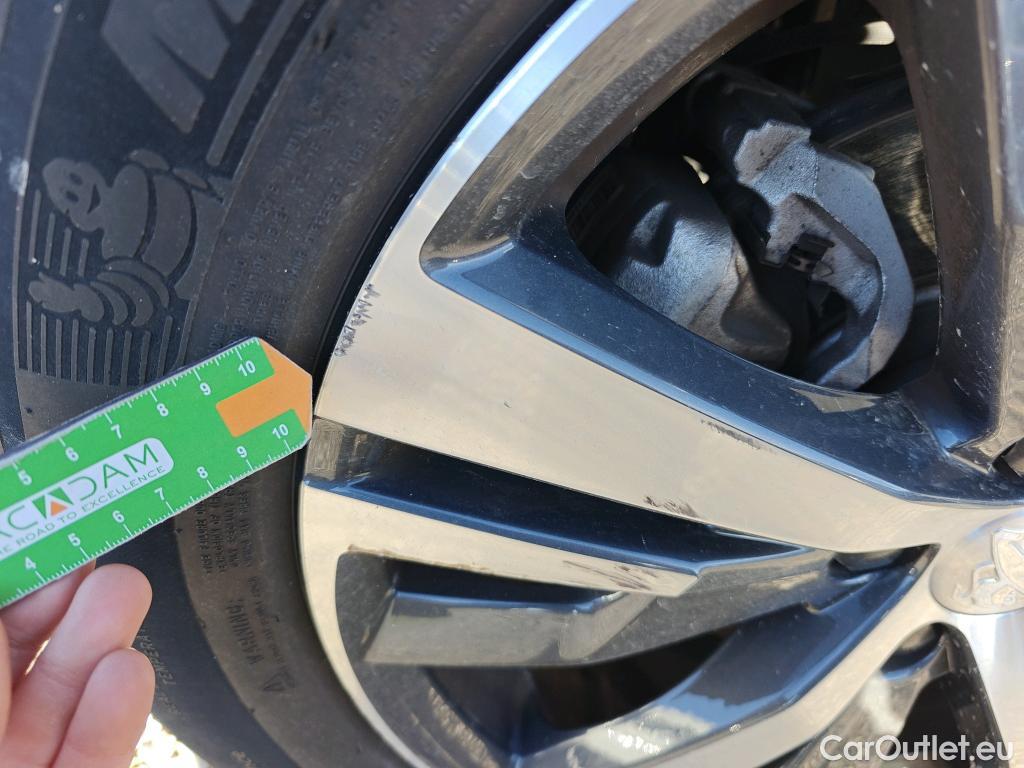  Peugeot  3008  Allure Pack 1.5 HDi 130CV AT8 E6d #12