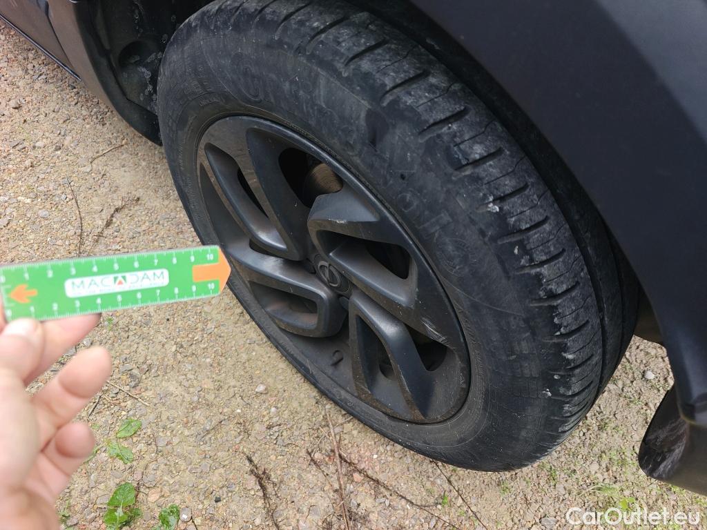  Opel  Crossland OPEL  X / 2017 / 5P / todoterreno 1.2 81kW Design Line 120 Aniversario S/S (CX) #11