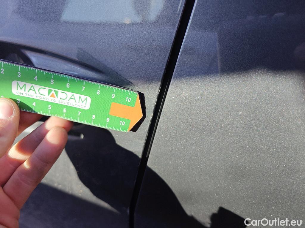  Peugeot  508 PEUGEOT  / 2018 / 5P / berlina con portón 5P Business Line BlueHDi 130 EAT8 (AC) #10