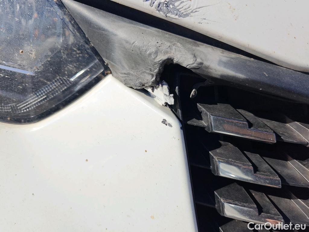  Peugeot  208 PEUGEOT  / 2019 / 5P / berlina con portón BlueHDi 73kW (100CV) Allure #44