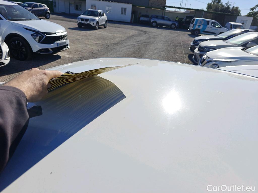  Peugeot  208 PEUGEOT  / 2019 / 5P / berlina con portón BlueHDi 73kW (100CV) Allure #21