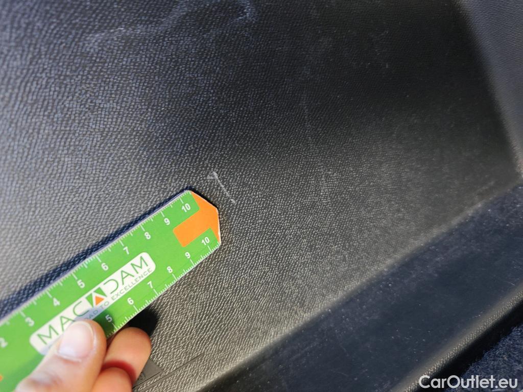  Peugeot  3008  Allure Pack 1.5 HDi 130CV AT8 E6d #23