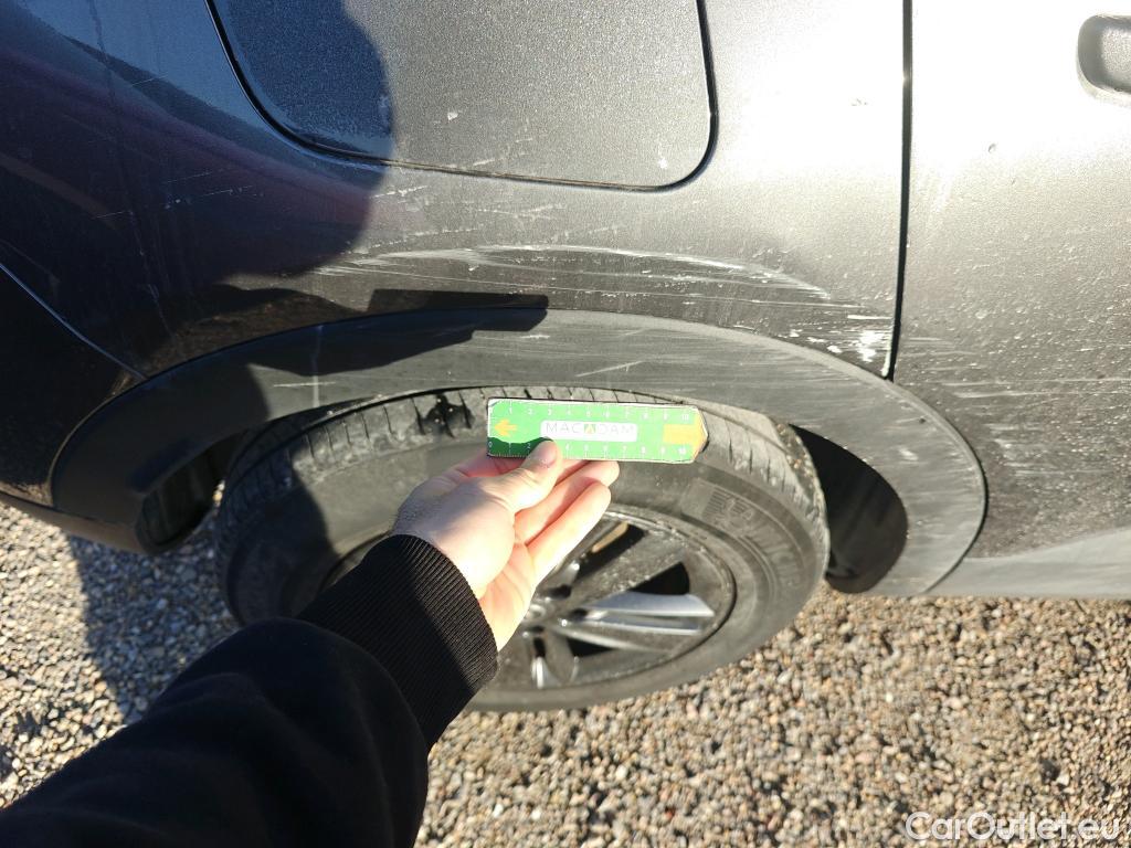  Opel   Grandland X OPEL / 2017 / 5P / todoterreno 1.2 Turbo Design Line EPARTNERS #34