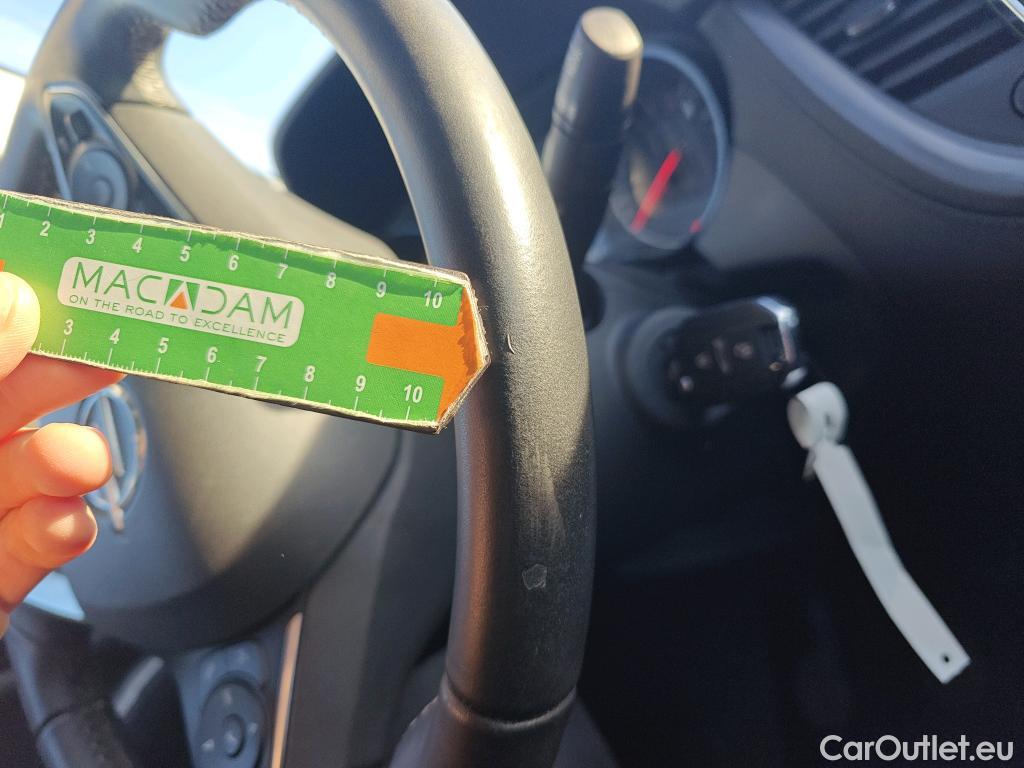  Opel   Grandland X OPEL / 2017 / 5P / todoterreno 1.2 Turbo Design Line EPARTNERS #19