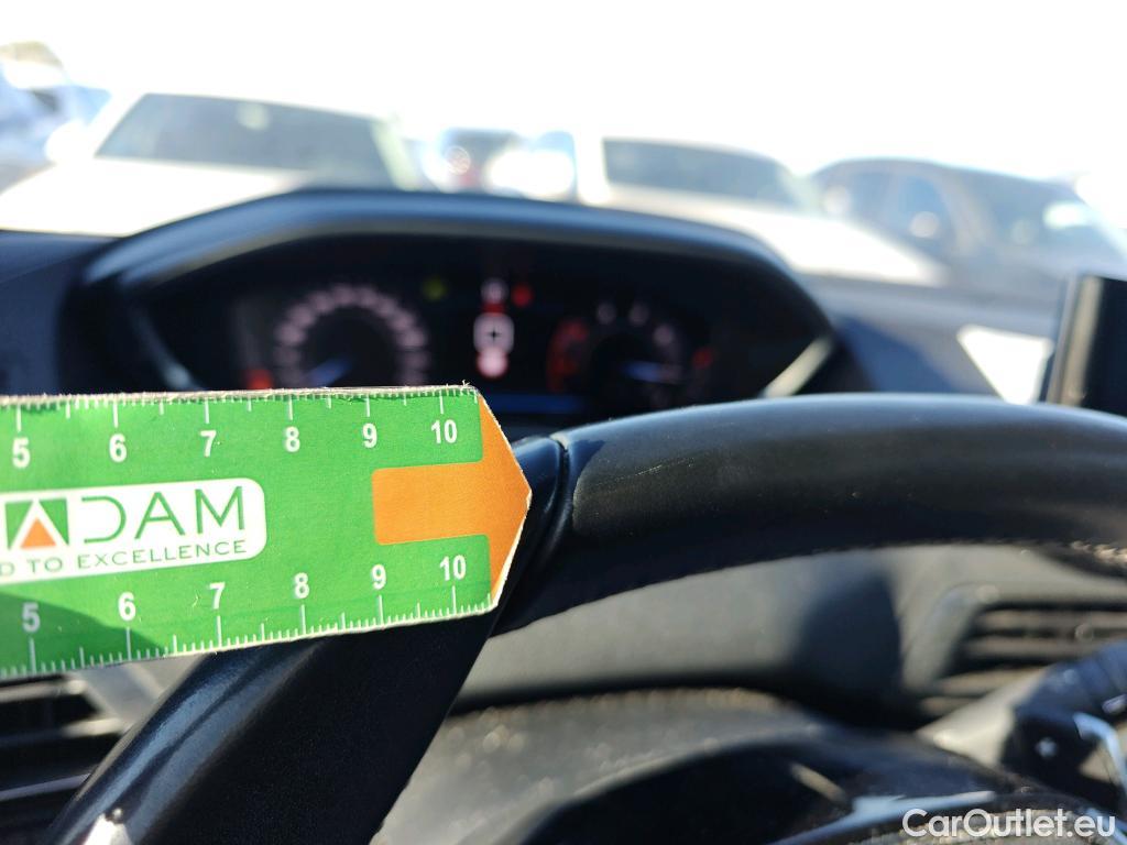  Peugeot  3008  Allure Pack 1.5 HDi 130CV AT8 E6d #26