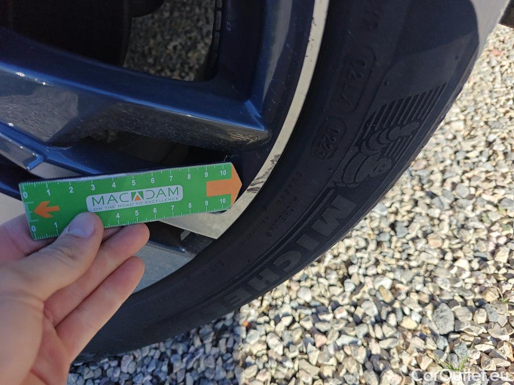  Peugeot  3008  Allure Pack 1.5 HDi 130CV AT8 E6d #14