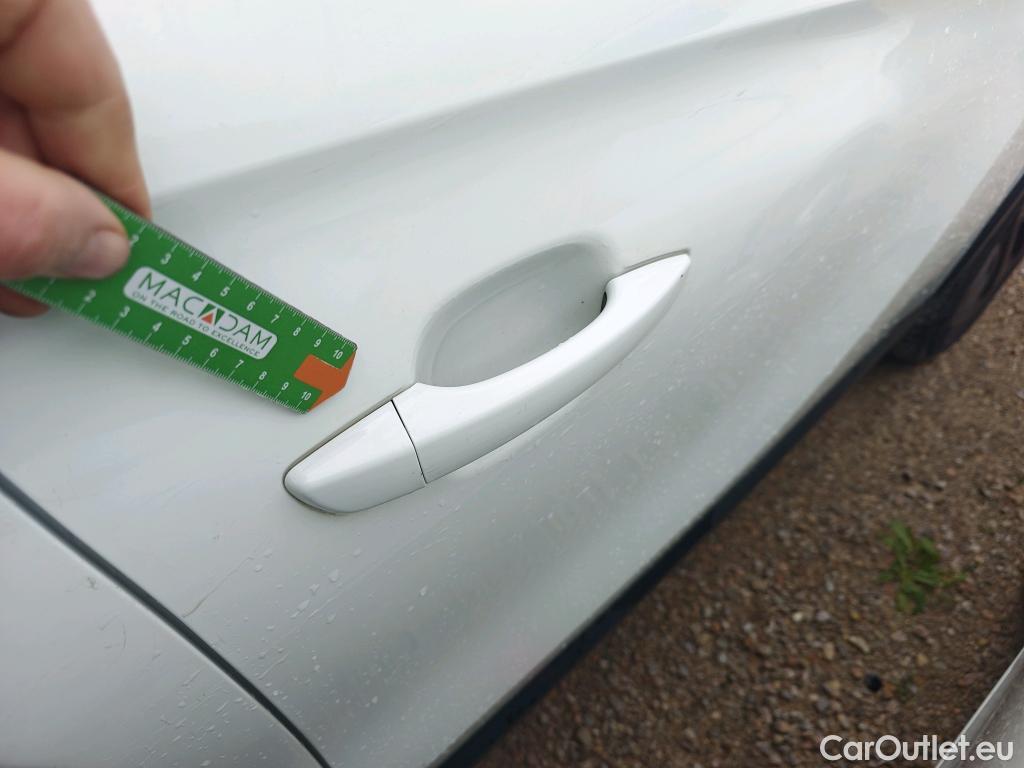  Opel  Crossland OPEL  X / 2017 / 5P / todoterreno 1.2 81kW Design Line 120 Aniversario S/S (CX) #34