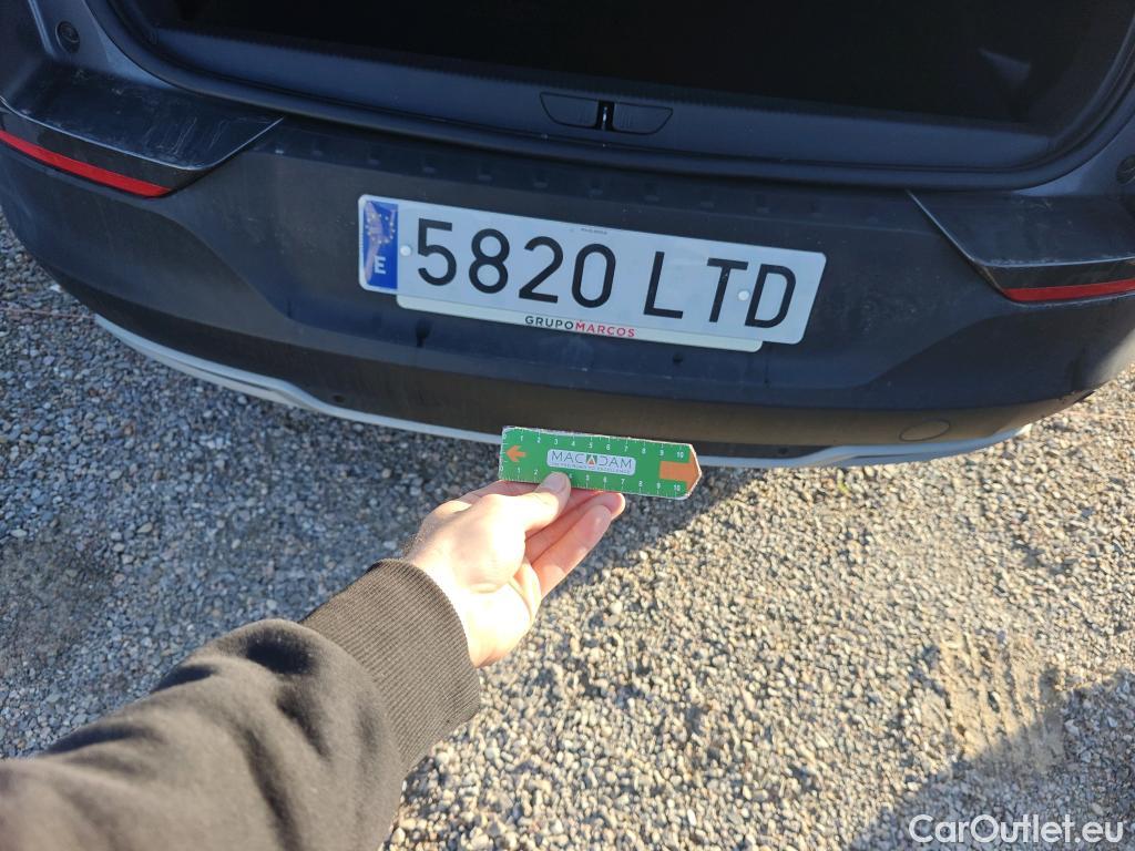  Opel   Grandland X OPEL / 2017 / 5P / todoterreno 1.2 Turbo Design Line EPARTNERS #24