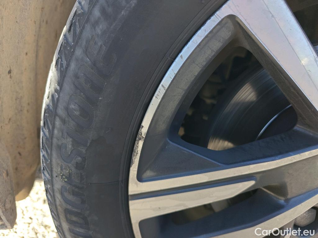  Peugeot  208 PEUGEOT  / 2019 / 5P / berlina con portón BlueHDi 73kW (100CV) Allure #10